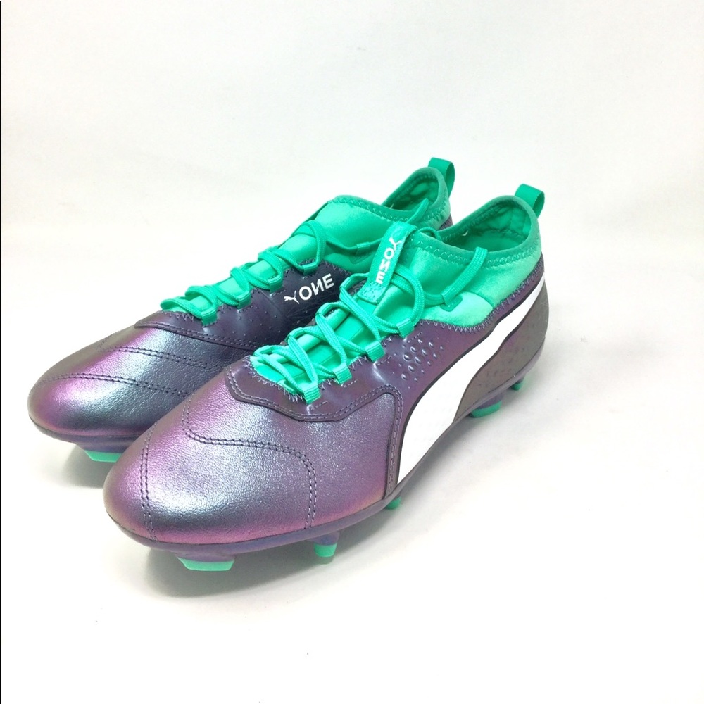 Pumas cleats